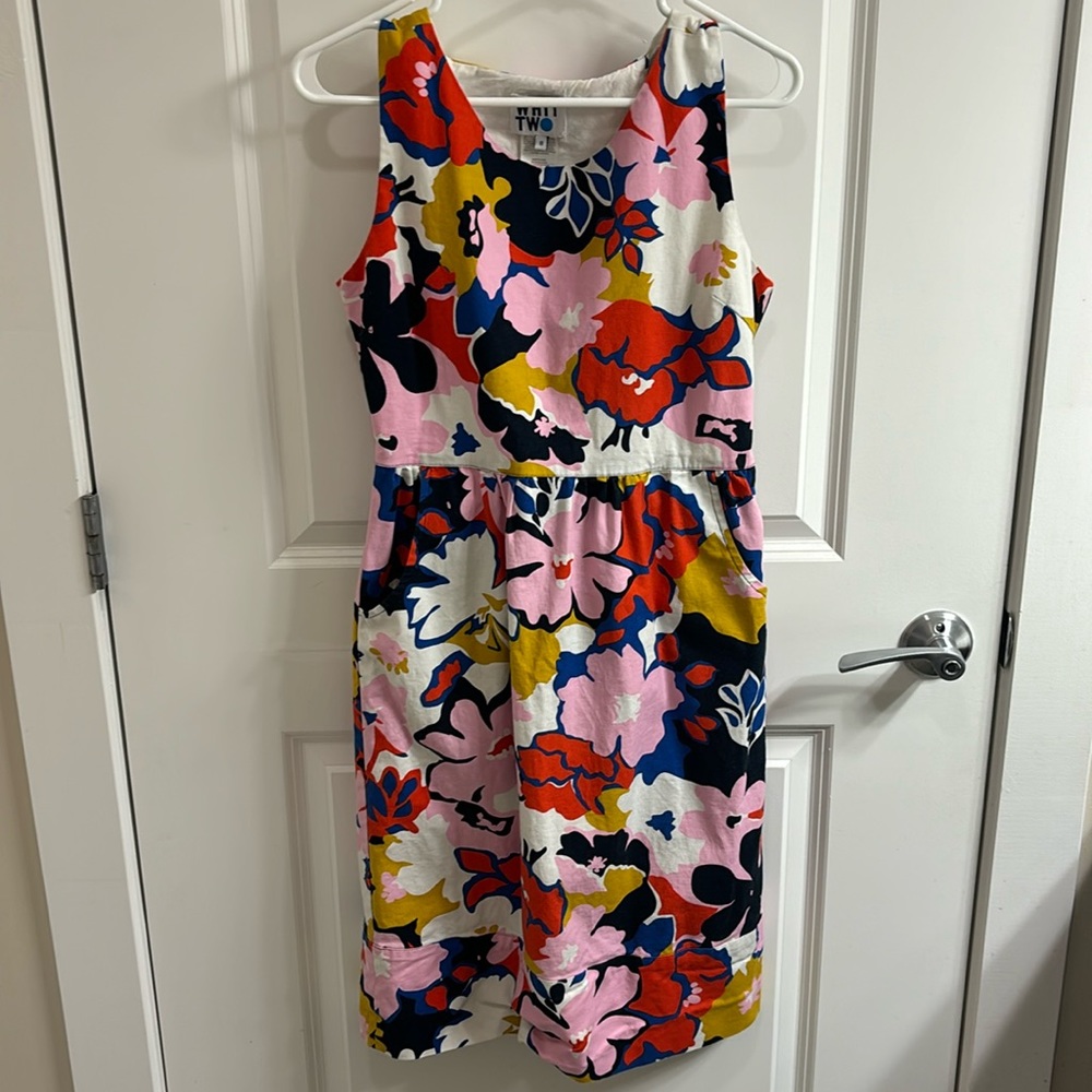 Floral Whit Two size 8 dress